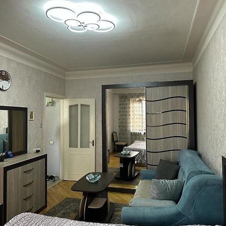 Yerevan Nice Apartment With Balcony For Rent Eksteriør bilde