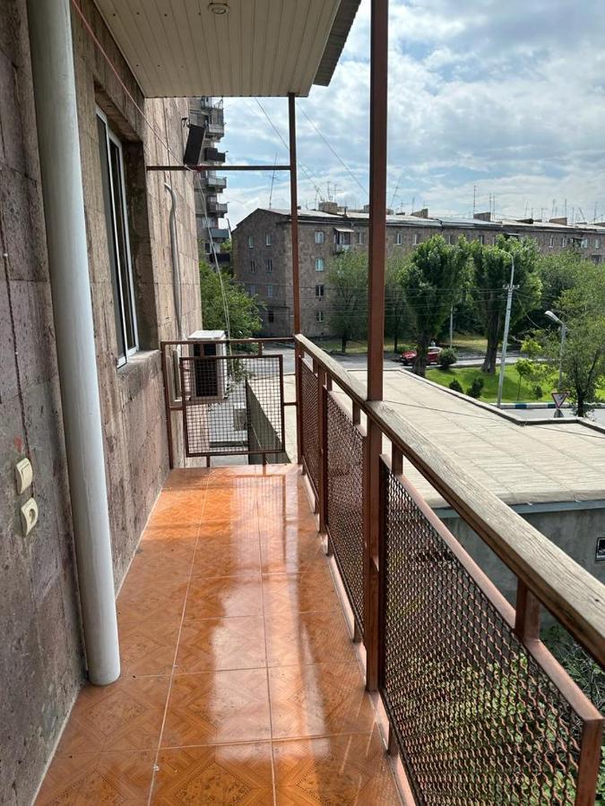 Yerevan Nice Apartment With Balcony For Rent Eksteriør bilde